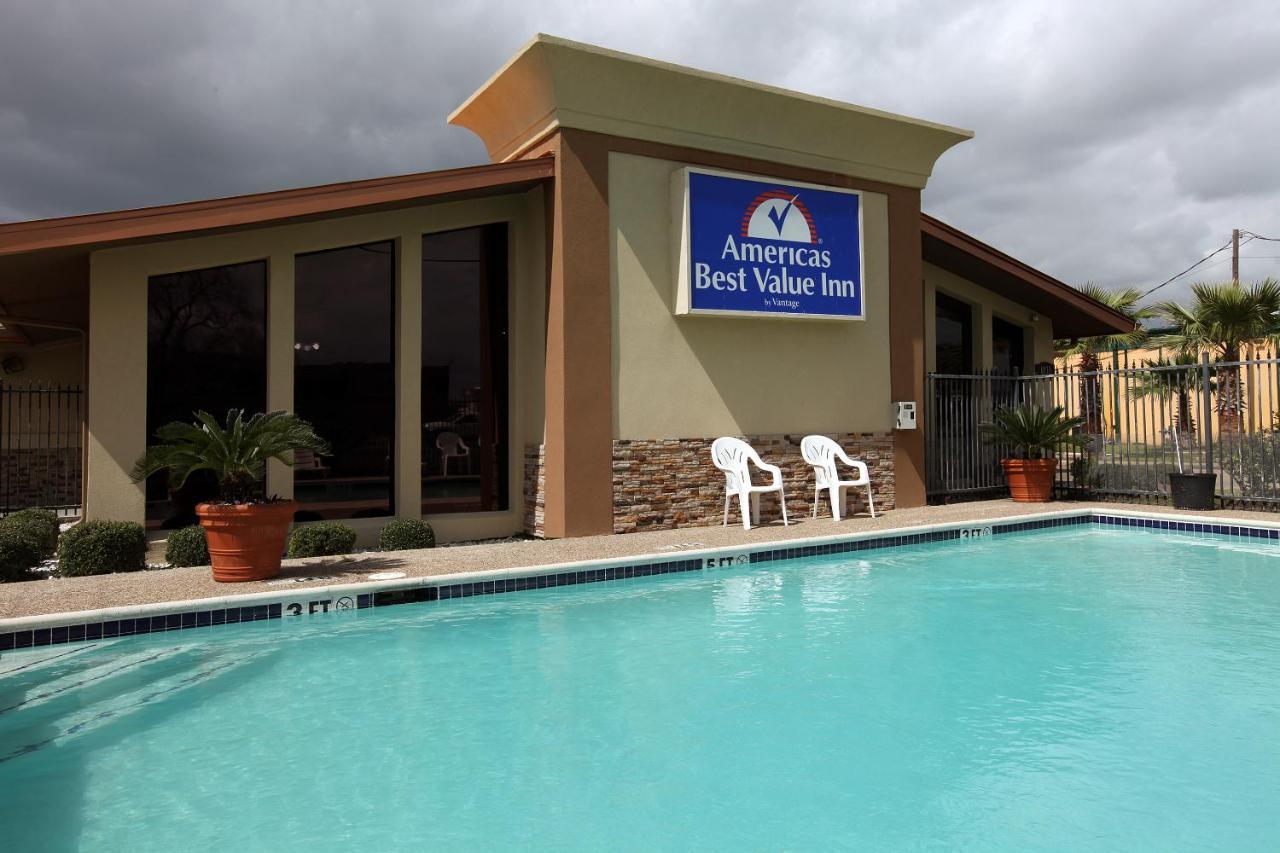 Americas Best Value Inn Angleton Ανέσεις φωτογραφία